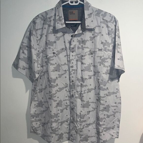 5.11 Tactical Men's Light Gray Camo Shirt, size Large - Picture 1 of 3